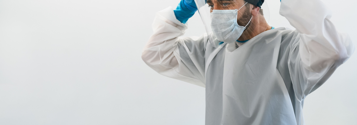 Surgeon Sterile Gown Surgical Mask Gloves Ready Work Stock Photo by ©sgorin  339395472